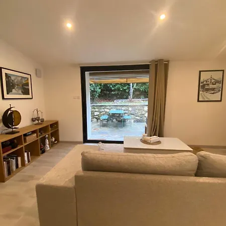 La Grange Duplex A 100 Metres Du Avec Jardin Prive * 두사르